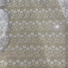 欧根纱水溶网纱刺绣面料厂家直销桌布童装连衣裙涤纶蕾丝绣花布
