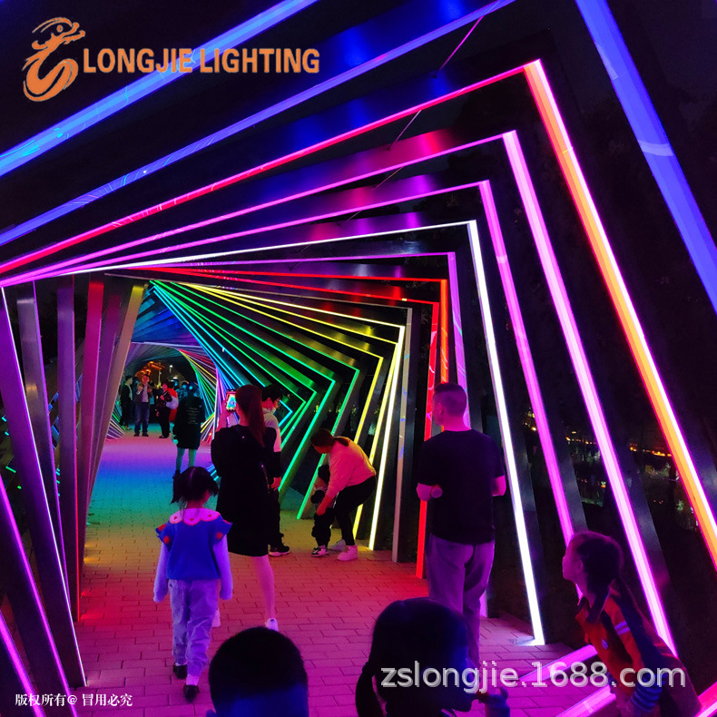 ��4.7�� ��3.5�� �����ȫ��ʱ�������ƾ�����԰�㳡���Ȼ����Χ