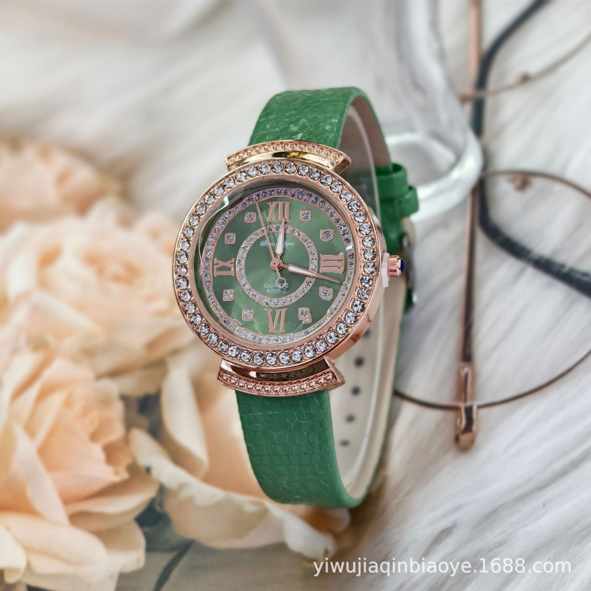 Foreign Trade Cross-Border New Belt Diamond Ladies Watch Roman Dial Retro Exquisite Women's Watch Fashionable Temperament