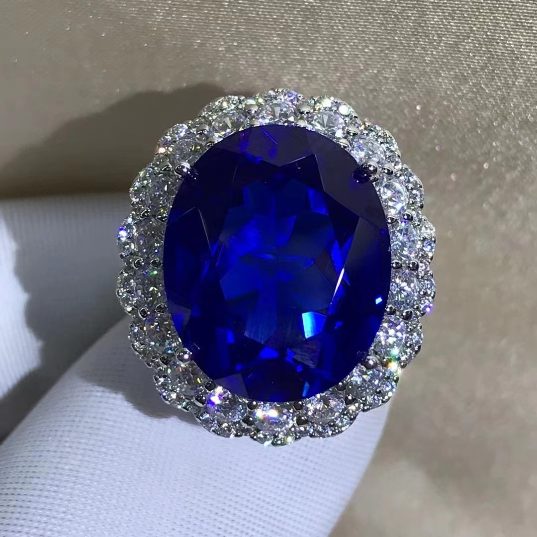 S925 plateado de cinco capas de espesor de platino con incrustaciones sintéticas de 15 quilates Rey zafiro anillo transfronterizo transmisión en vivo exclusivo