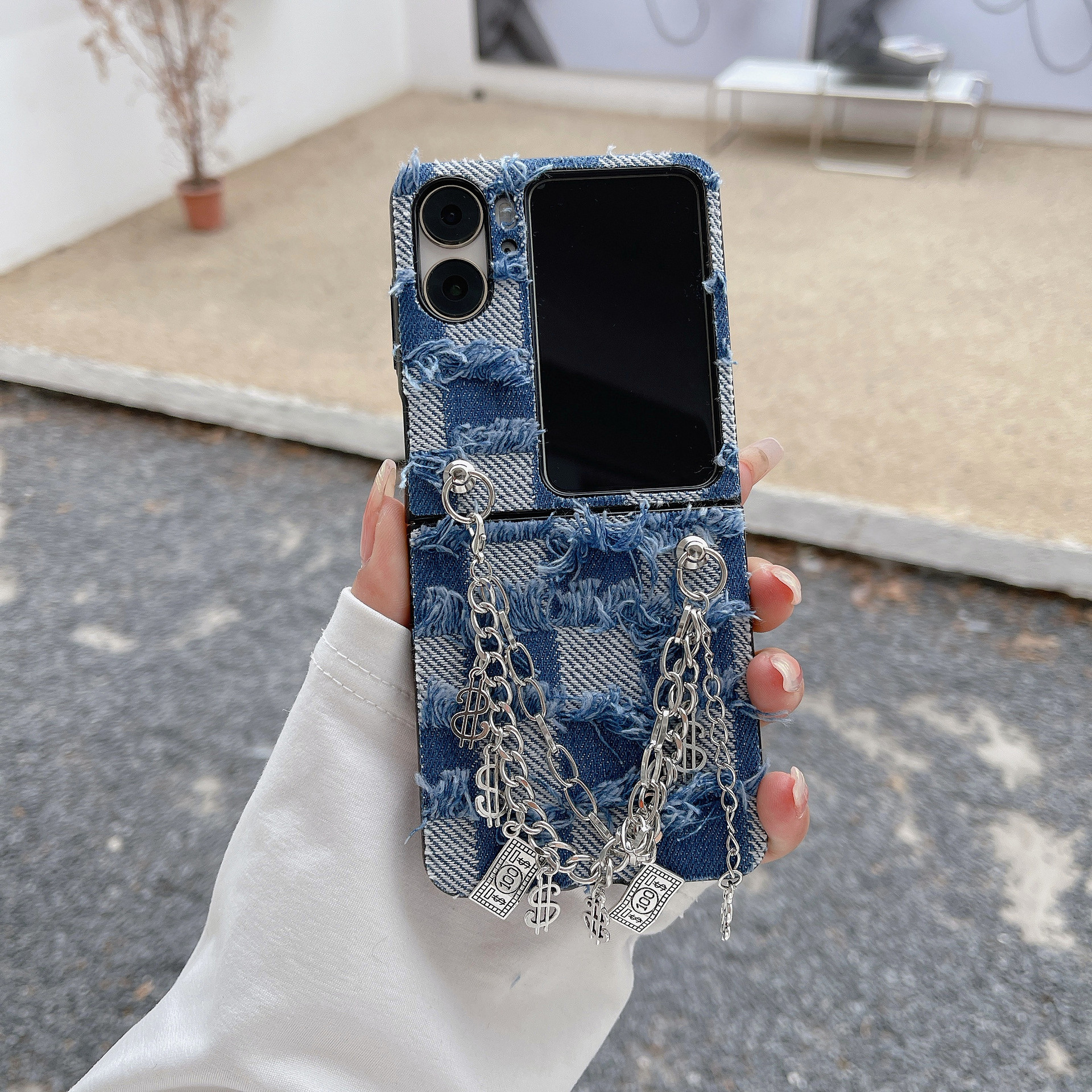 Capa de celular em jeans com bracelete para oppo find n2 flip_voghion.com