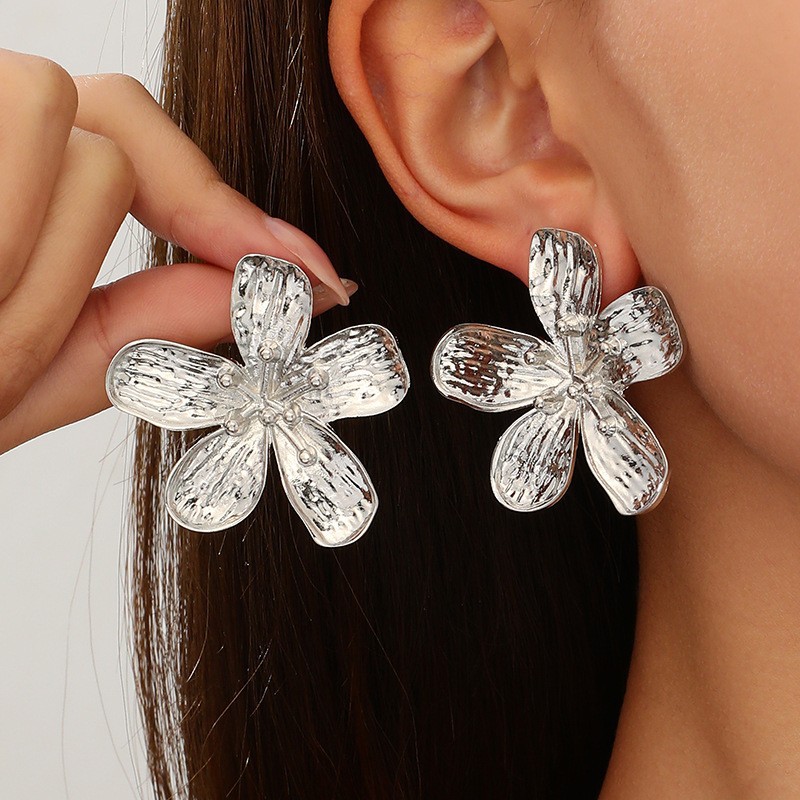 European and American cross-border jewelry ins personality double-layer five-petal flower earrings retro striped leaves tassel earrings manufacturers