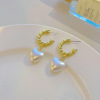 Retro earrings, simple and elegant design, European style