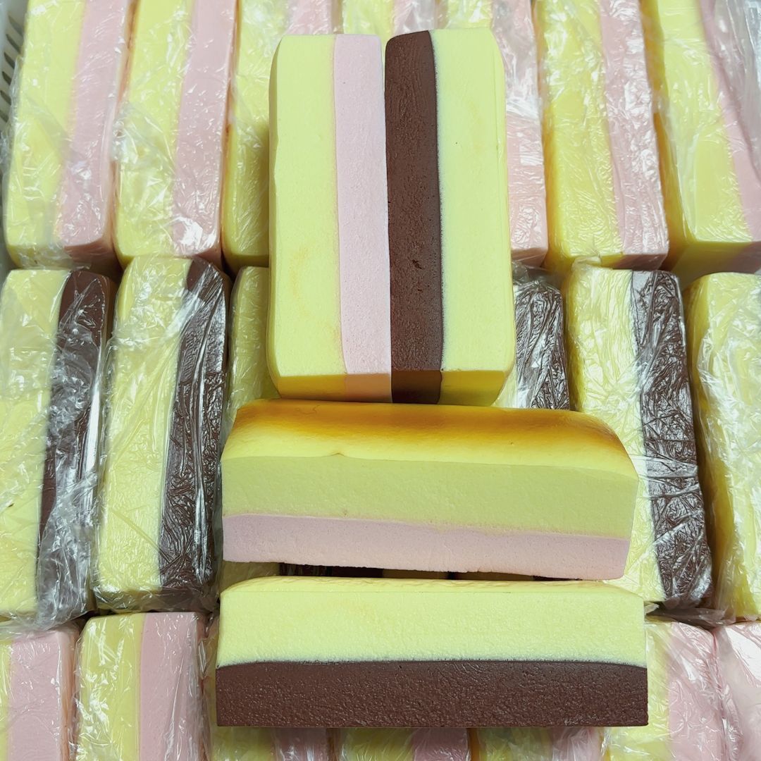 무작위 1가지 색상의 촉촉하고 끈적끈적한 떡 느린 리바운드