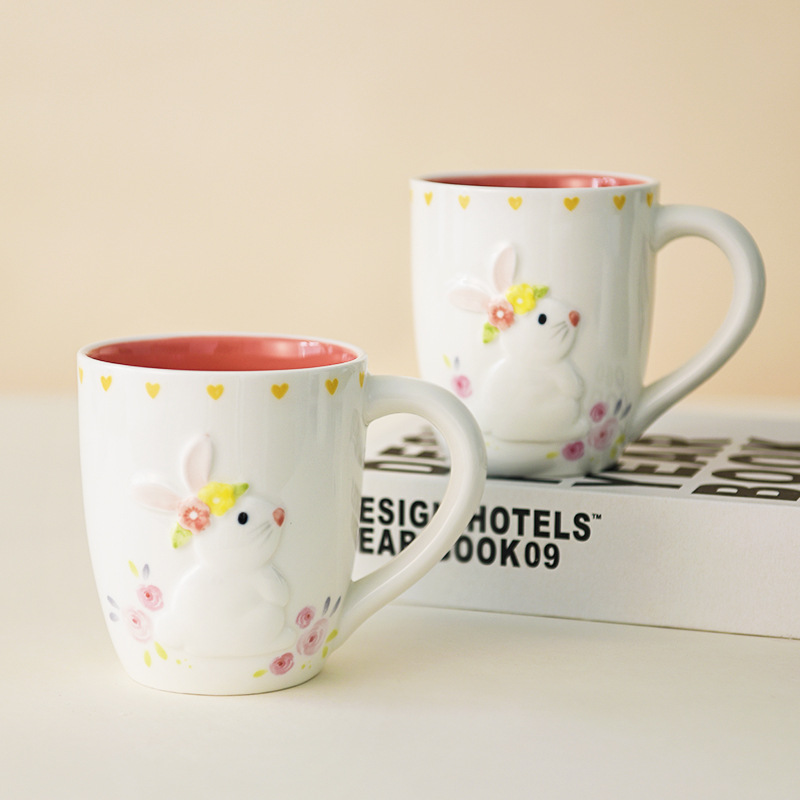 Taza de cerámica europea, serie Primavera con conejo de Pascua y rosa, color bajo esmalte, taza de agua de oficina de alto valor