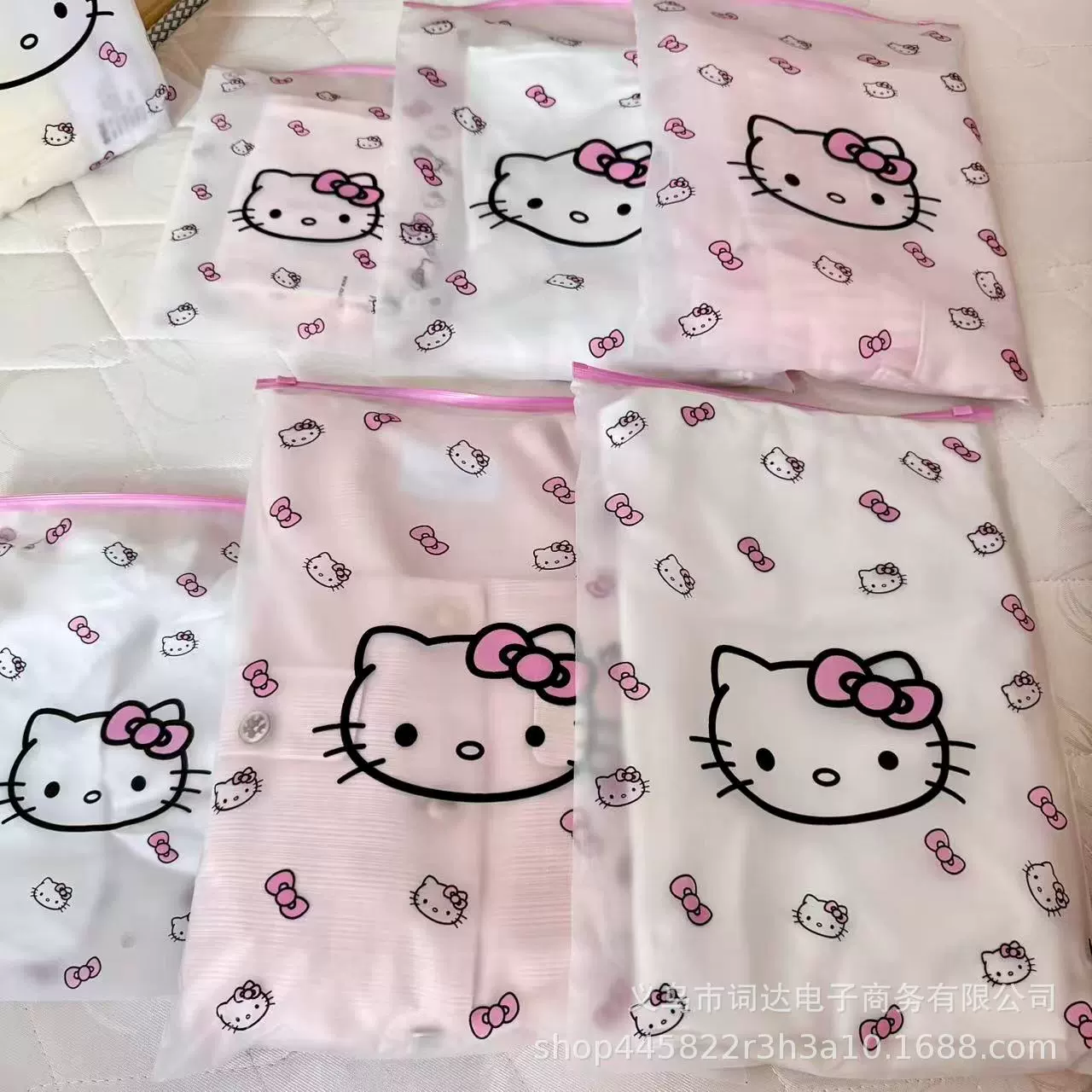 Hello kitty, storage bag for traveling, underwear, uniform, container, suitcase