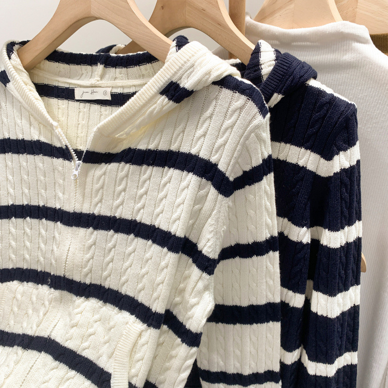 College Style Stripesd Hooded Zipper Stripesd Knitted Cardigan Top for Women 2025 Autumn and Winter Korean Style Beautiful Soft Waxy Sweater