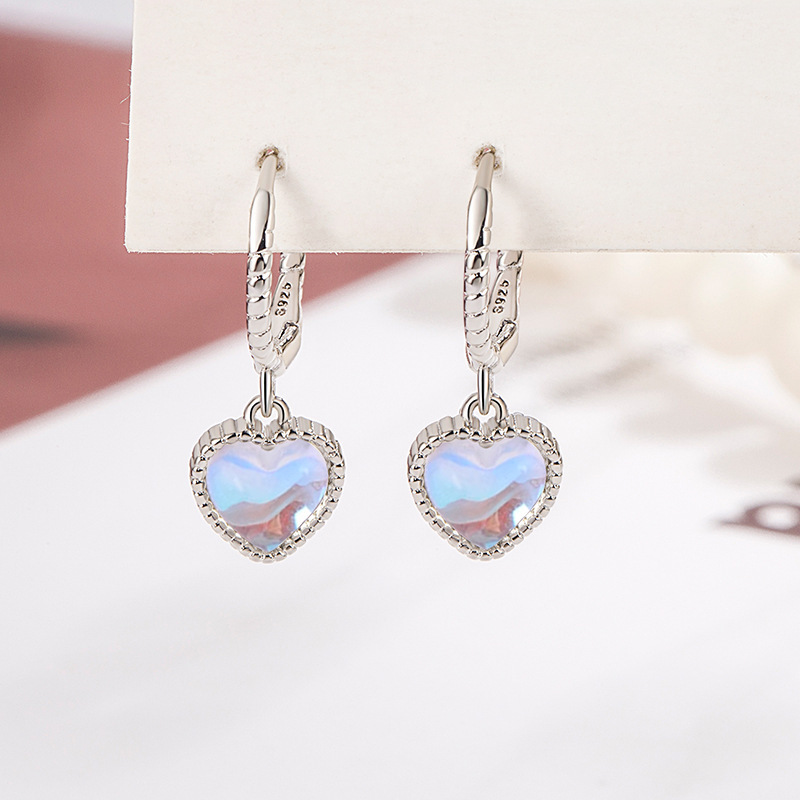 Heart Moonstone Earrings for Women, Simple Niche Design, Cool Style Twist Earrings, No Need to Take Off When Sleeping, Small Fragrant Earrings