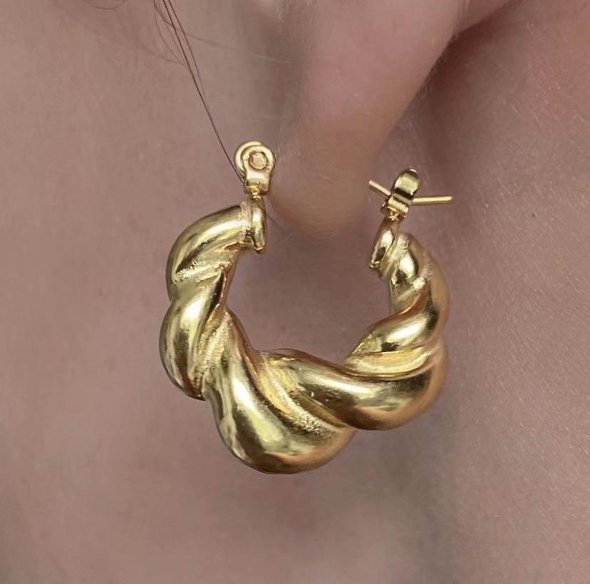 1 Pair Quantity Daily Occasion 201 Stainless Steel Material 1 Pair Fashion Twist Plating 201 Stainless Steel Stainless Steel Earrings