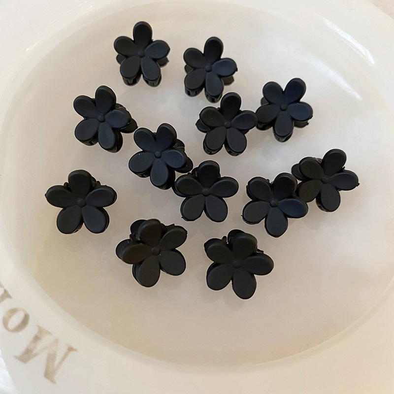 12 darabos virágos mini kacsacsőrű csat, édes, aranyos lány, szív alakú oldalfrufru, egyszerű ingázós, mindenhez illő hajdíszek_voghion.com