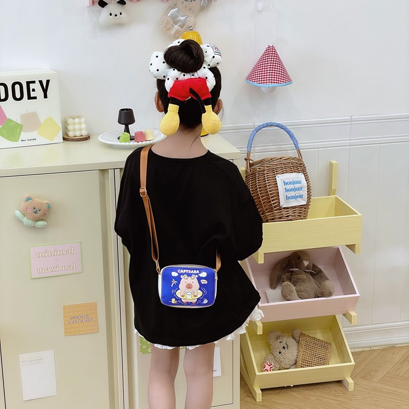 Mochila de animación animada para niños y niñas, bolso de hombro de estilo extranjero, mini capibara, bolso de mochila para niños, nuevo bolso de cambio para niños