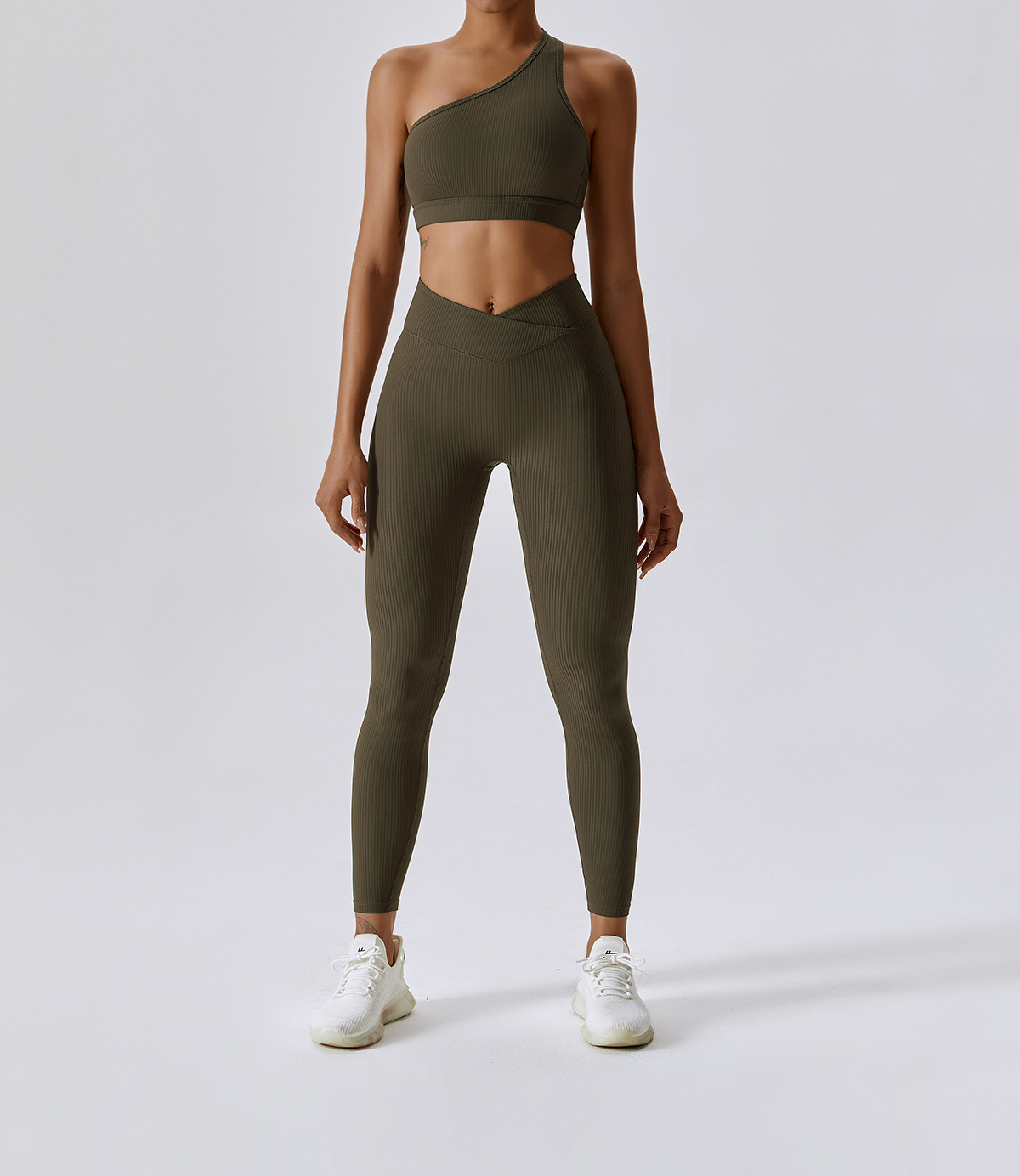 6 Model Display-BWX8056-2-Olive Green-1 (1).jpg