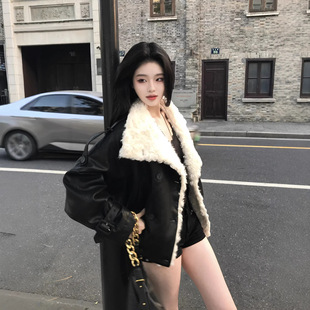 С���ëë���׶�2025Ƥ�¶̿��ɿ˷�Ů�Ӻ�ů���I�h��Ƥ�ݴ���
