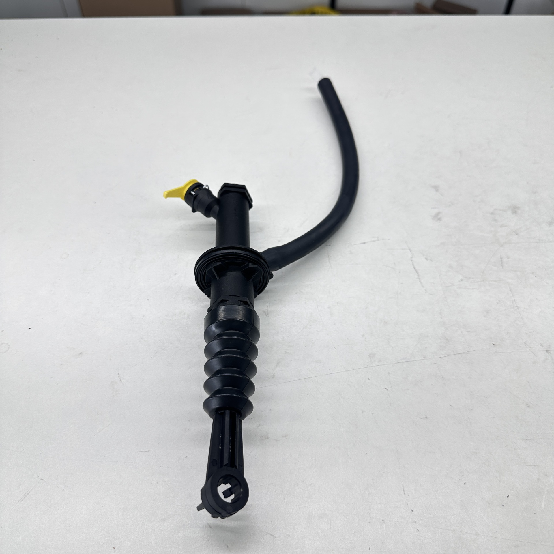 Clutch Master Cylinder Suitable for Renault Megane Scenic 306107593R