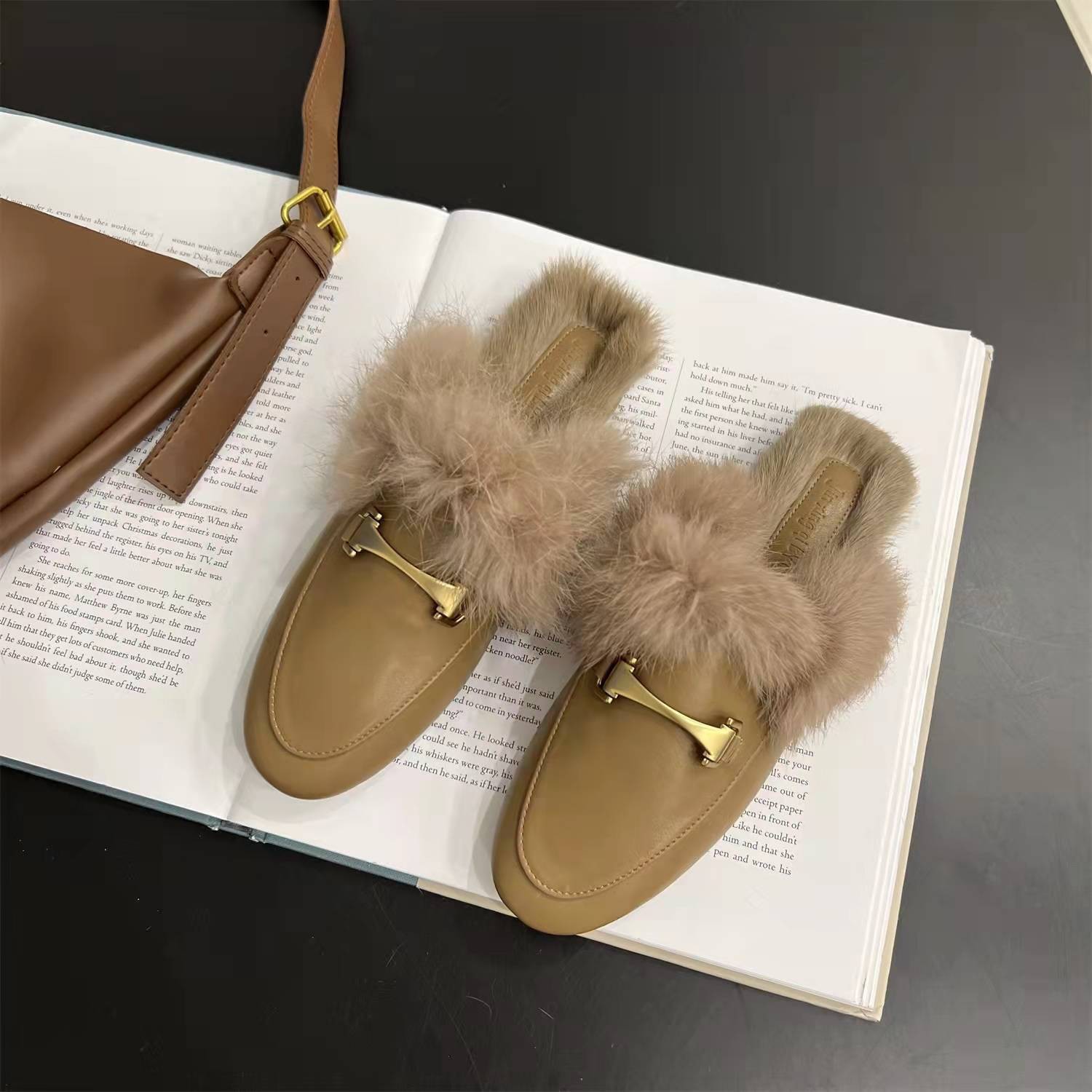 Scarpe in cotone a mezzo supporto in pelliccia di coniglio in moda pantofole in pelle con fibbia in metallo capispalla da donna scarpe in pelliccia Muller inverno Baotou_voghion.com