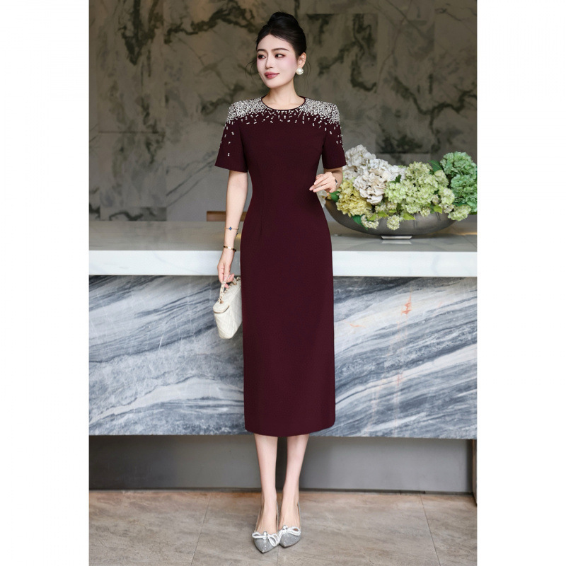 High-End Wedding Banquet Dinner Dress, Elegant and Elegant, Heavy-Duty Diamond Wedding Mother's Bride Dress Host