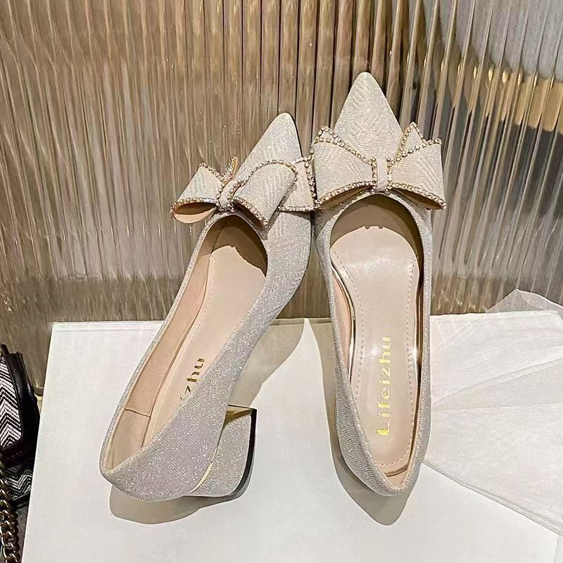 晚晚鞋法式粗跟高跟鞋尖头单鞋女2025年新款春季中跟水钻蝴蝶