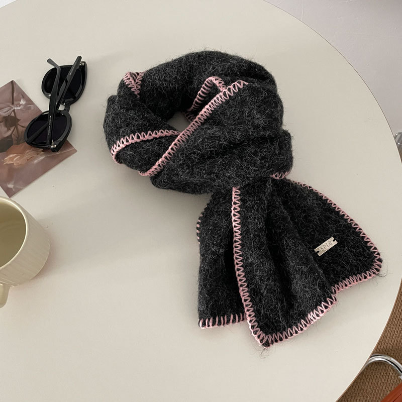 Sciarpa piccola profumata in stile autunno-inverno con bordo a contrasto verde menta, morbida e adatta alla pelle, di alta qualità e versatile_voghion.com