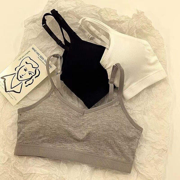 Thin wireless bra