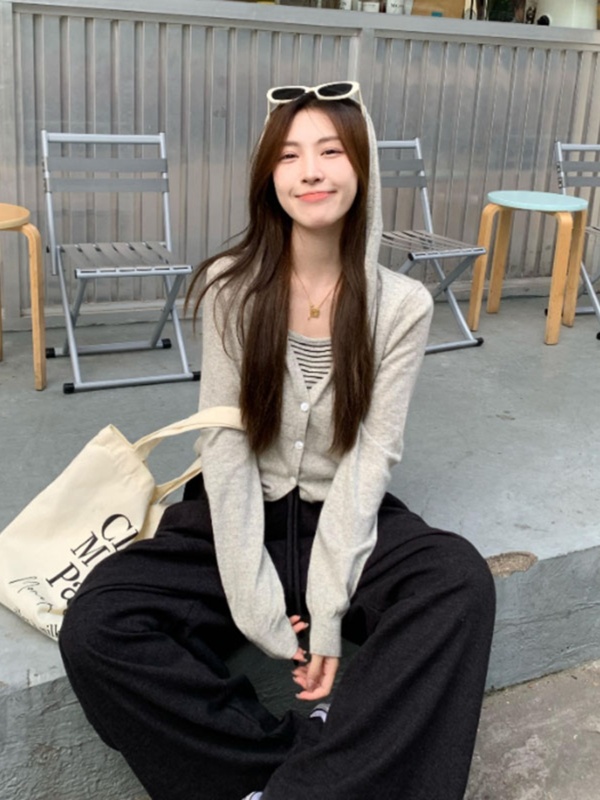 假两件长袖针织衫撞色条纹连帽女2025早秋新款设计感叠穿毛衣上衣|undefined