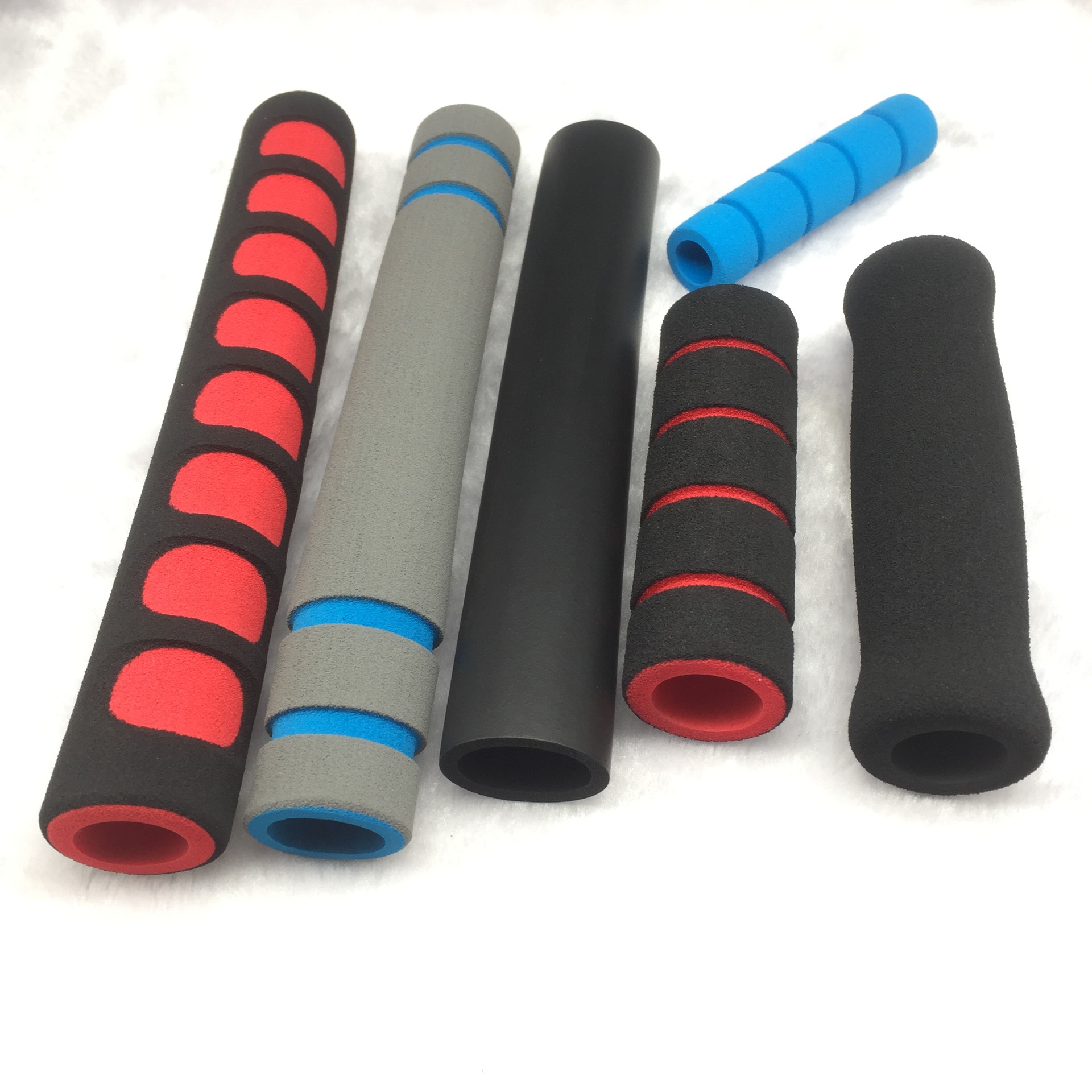 NBR橡塑海绵管套 婴儿推车钢管防护海绵手把套黑色光面橡胶发泡管