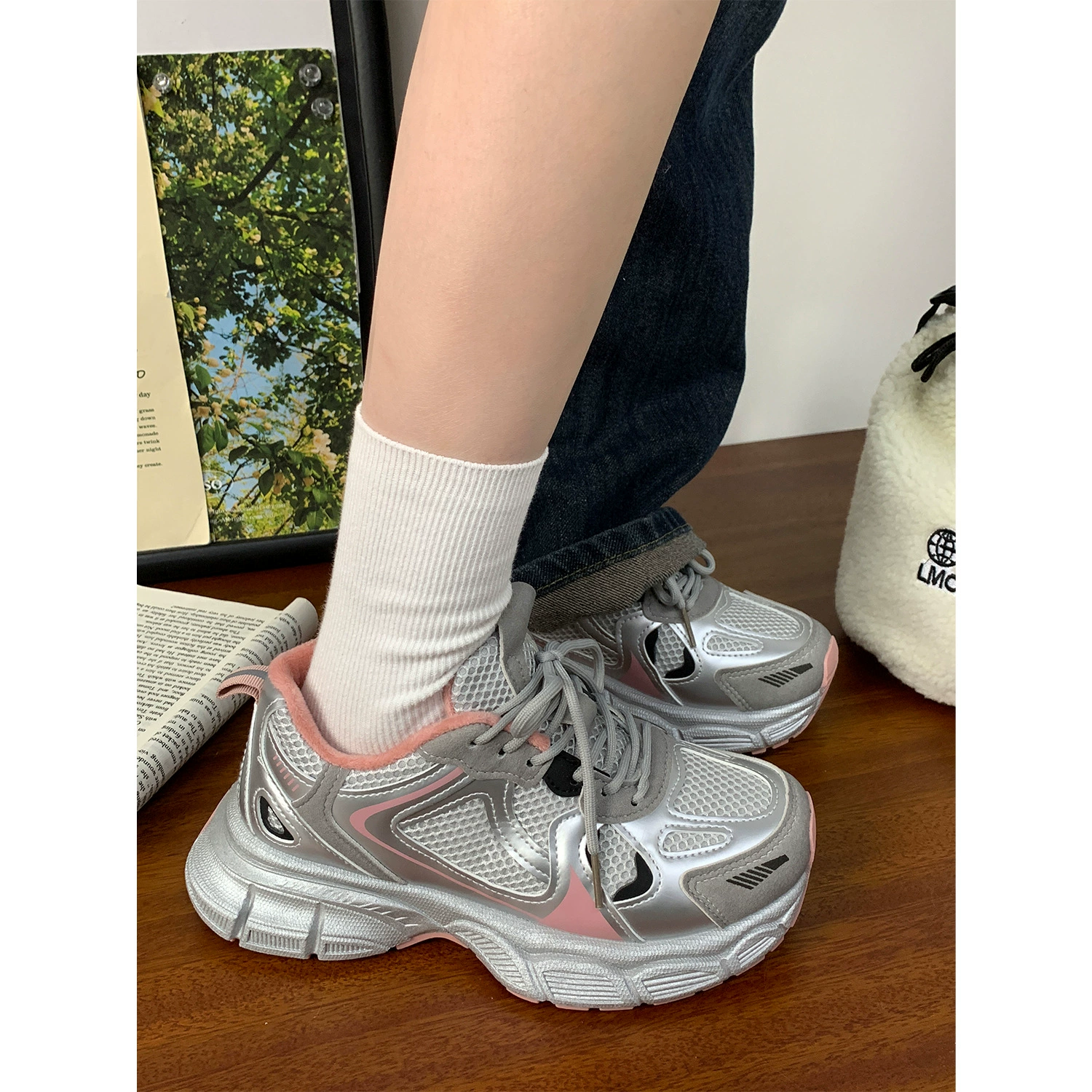 Перчатки Yuanyi Shoes Walk 2024 Зима толстая подошва плюс бархатные Daddy Shoes Женские Женщинам-1772-1