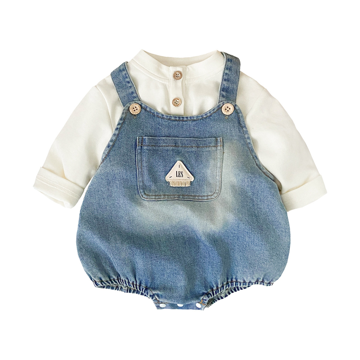 Nuevos productos en la primavera de 2025, mono de bebé coreano con letras de mezclilla, traje de dos piezas de abrigo de manga larga para bebé de estilo occidental