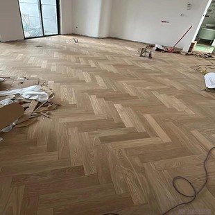 Oak New Three-Layer Herringbone Solid Wood Composite Flooring Black Walnut Floor Heating Large Lock Home Factory Direct Sale