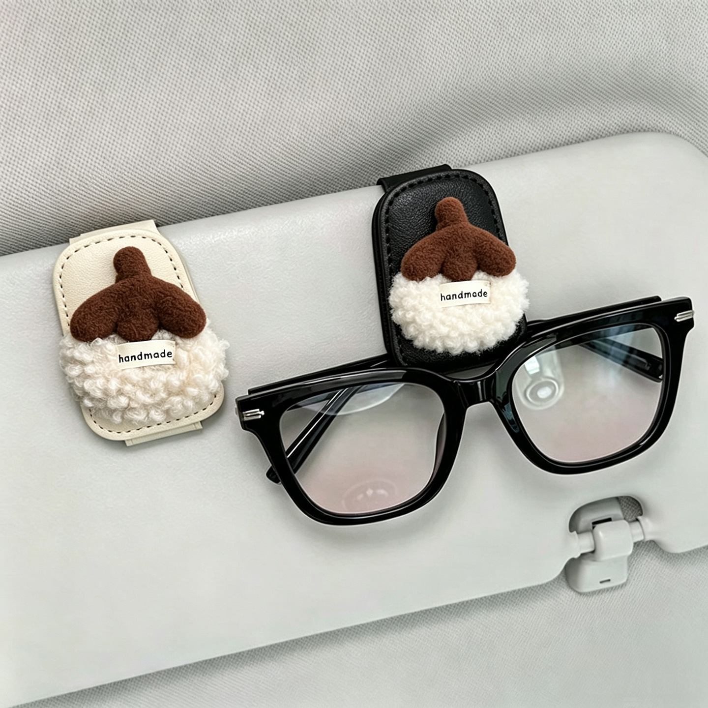 Shunshun Lilili Car Sun Visor Glasses Holder Multifunctional Sunglasses Storage Rack Sunglasses Card and Ticket Holder