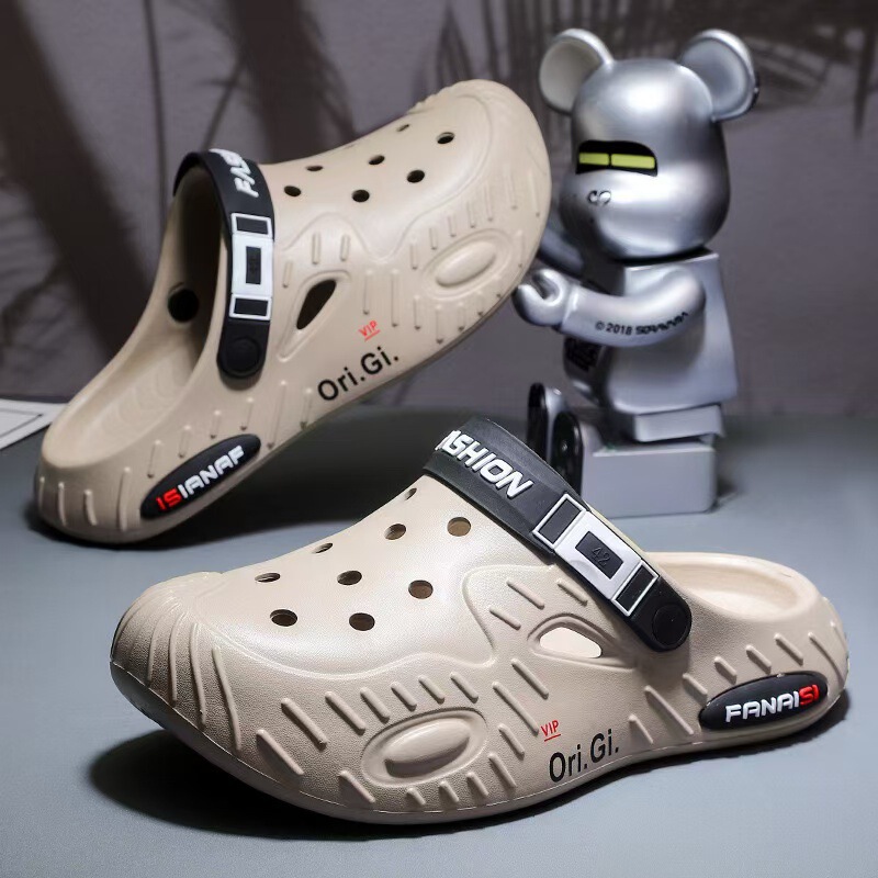 Sandals and Slippers Summer New Cave Shoes Men's Fashionable Soft Sole Outer Wear Beach Shoes Men's Fashionable Baotou Sandals Outdoor Slippers for Men