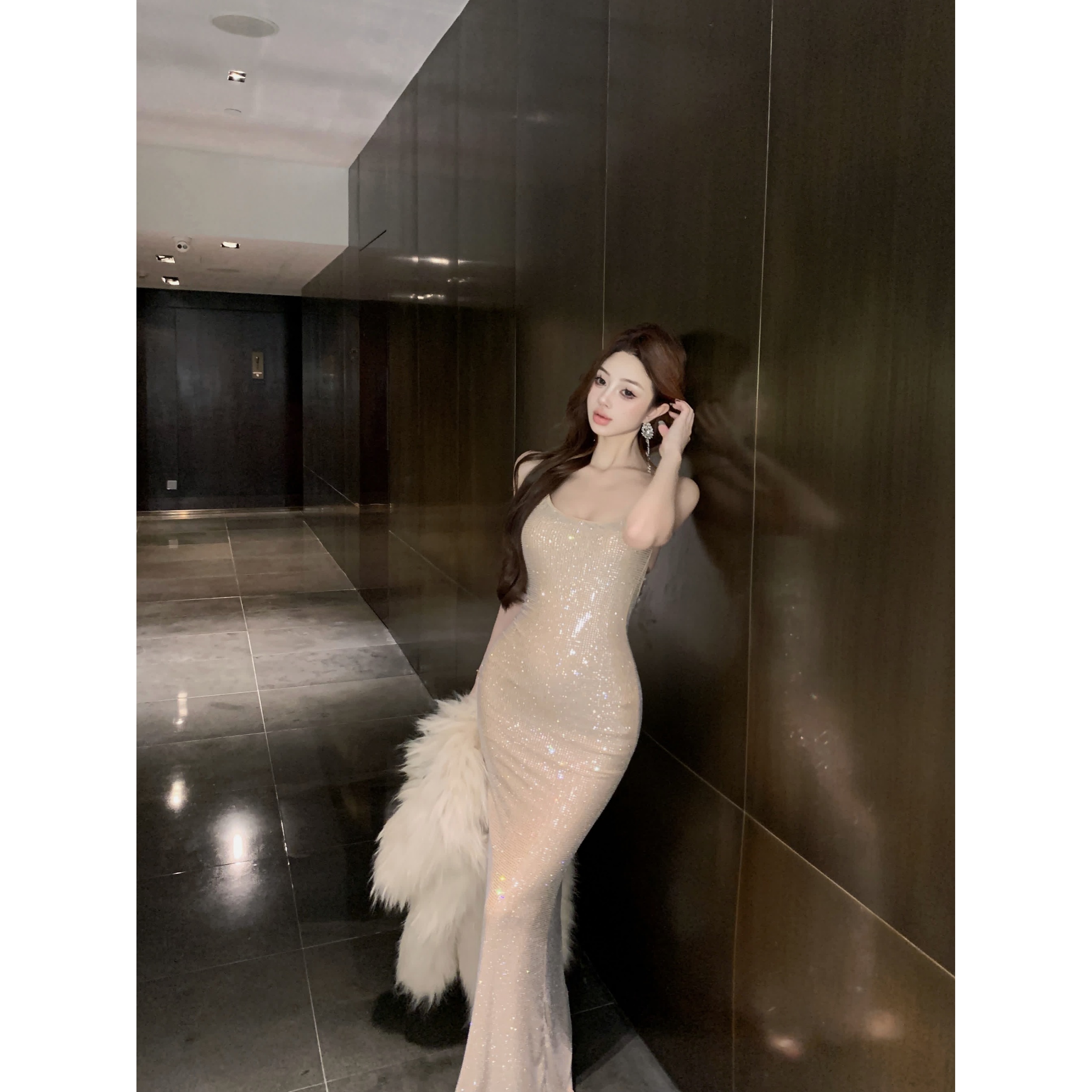 중공업 뜨거운 시추 아름다운 등 슬링 원피스 여성의 가을 및 겨울 슬림 핏 원피스 원피스 순수한 욕망 허리 물고기 꼬리 엉덩이 긴 원피스