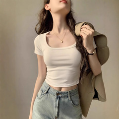 クロスボーダーの肩の方の襟の半袖のtシャツの女性の夏の甘くて辛い新型の小さい背の短い金の臍のUの襟の白い上着の潮