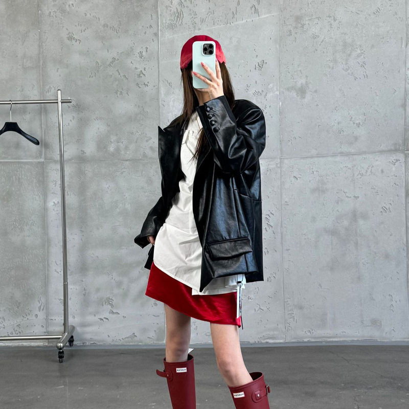 Korean Retro Loose Pu Leather Suit Jacket and Red Short Skirt Two-Piece Set, Spring and Autumn Style, Fashionable and Versatile Set, Wholesale Korean Retro Loose Pu Leather Suit Jacket and Red Short Skirt Two-Piece Set, Spring and Autumn Style, Fashionable and Versatile Set, Wholesale