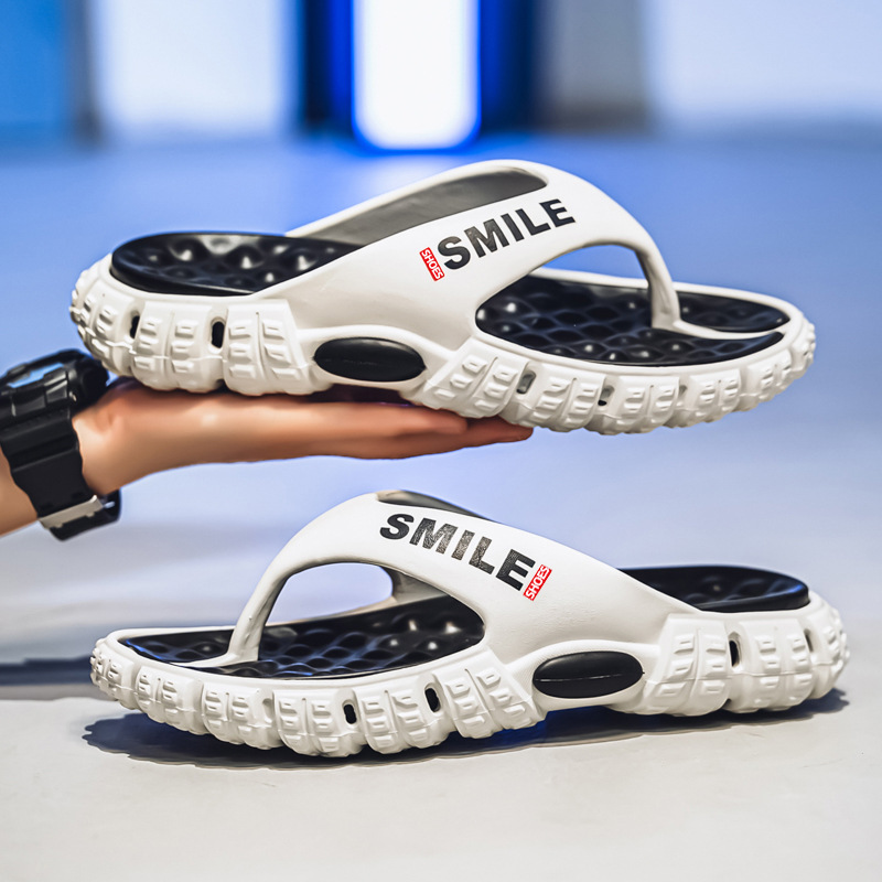 Chanclas para llevar exterior verano para hombre nuevo hogar sandalias casuales antideslizantes zapatos de playa de moda para hombre sandalias