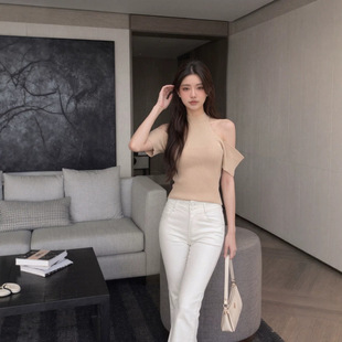��yu��zhi �nŮ�ճ� �������s���|һ�ּ�첱��͸�ߏ���������Ů