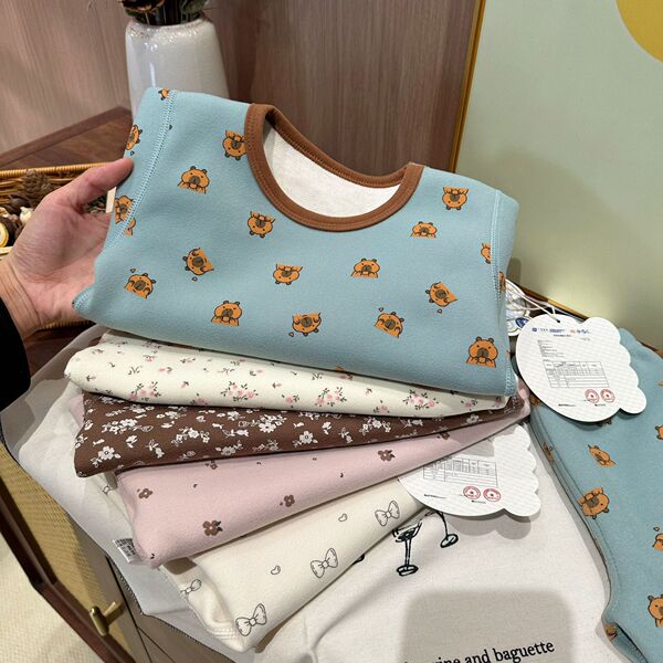 Children's keep warm set