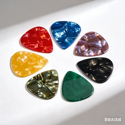 Гитарная палочка — целлулоид и ABS-пластик, толщина 0.46/0.71/1.0 мм, assorted colors and shapes