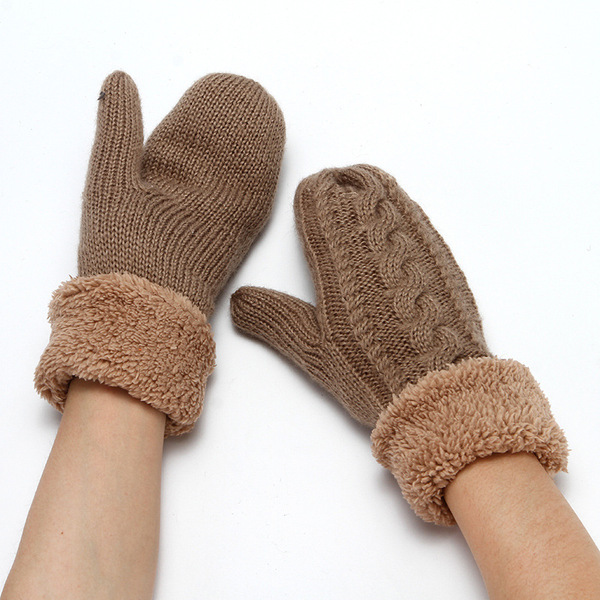 knitted gloves