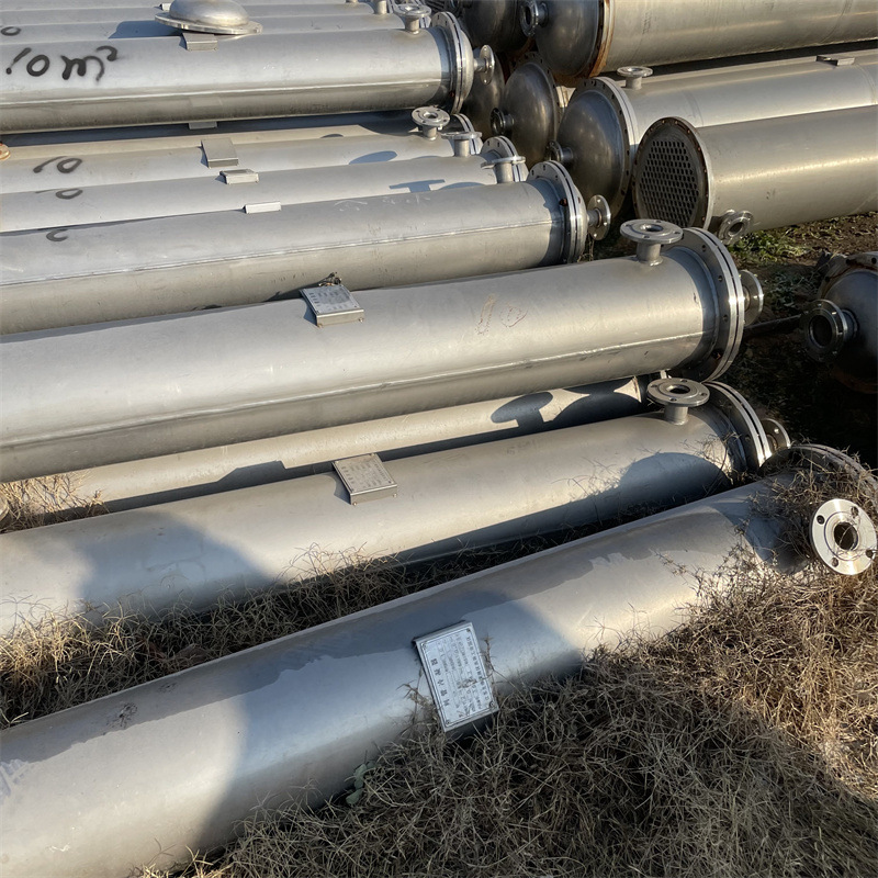 销售二手冷凝器  40平方列管式换热设备  化工真空散热器