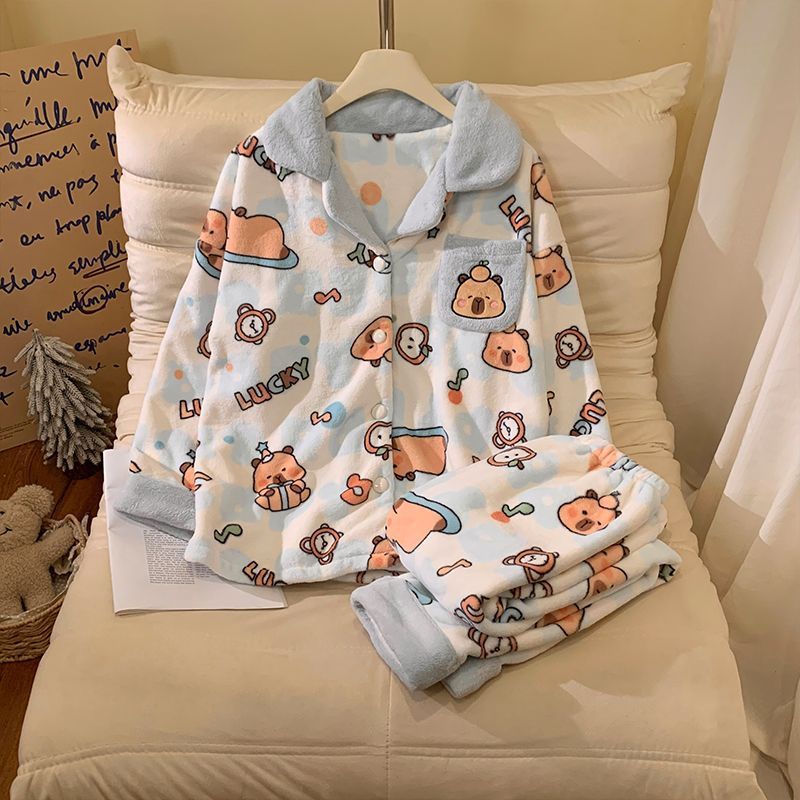 Al por mayor transfronterizo otoño y invierno nuevo engrosado pijama de franela cardigan con solapa casual lindo ropa de hogar se puede usar fuera