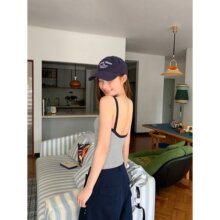 �nϵײɫС��������Ů�ļ����A������ȴ��⴩�o������