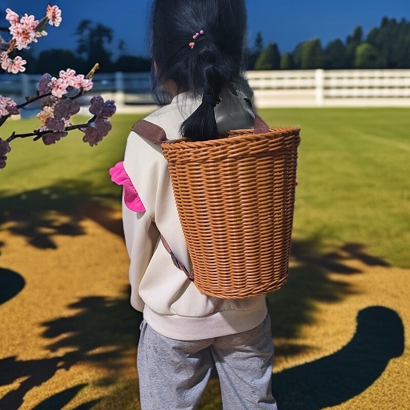 Children's basket shopping shopping basket outdoor picnic basket spring outing fruit picking basket large capacity rattan basket Children's basket shopping shopping basket outdoor picnic basket spring outing fruit picking basket large capacity rattan basket