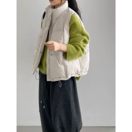 女式针织衫;女式衬衫;半身裙