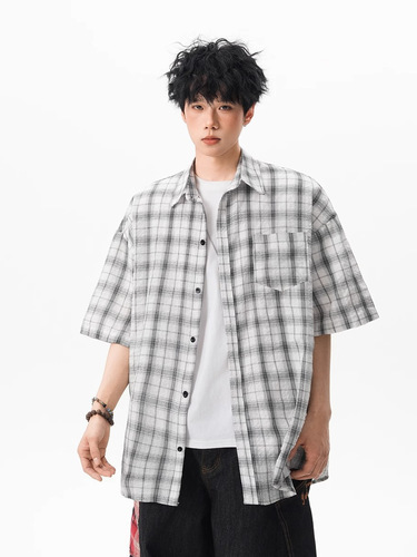 Japanese-style Relaxed-Feel Plaid Short-Sleeve Shirt — Unisex Summer Casual All-Match, Sun-Protective, Half-Sleeve Lazy-Chic Top Coat