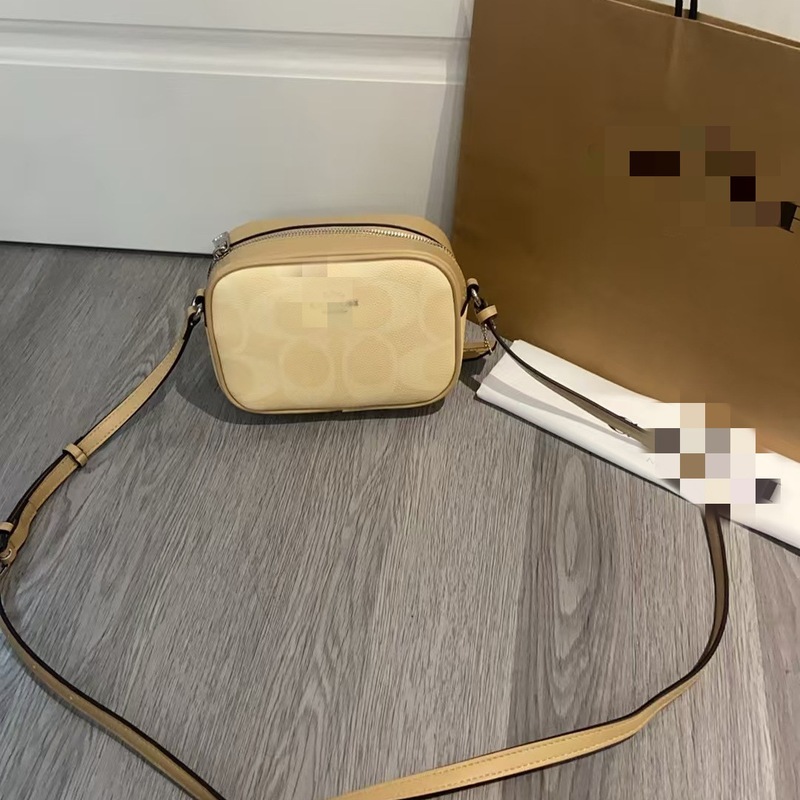 新しいミニ. 女性の優雅な雰囲気のカメラバッグの古い花のシングル肩のファスナーの開閉デザインの斜め掛けバッグ。|undefined
