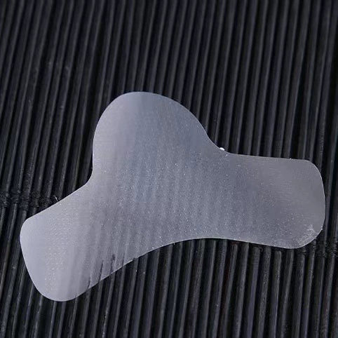 Производитель поставляет наклейки на лицо с рисунком в Сычуани