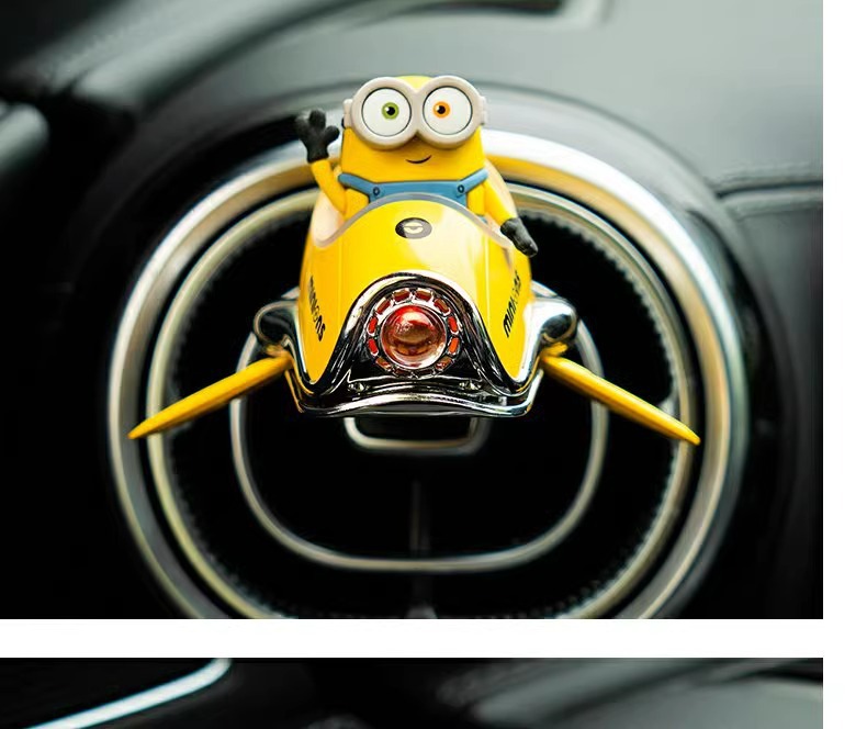 Popular Flying Ball Car Air Freshener, Car Air Conditioner Vent Fragrance Paste, Creative Ornament Decoration, High-End Perfume