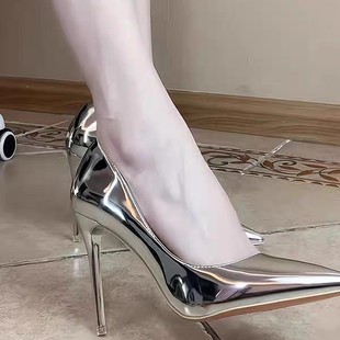 �߼����¿������yɫ�߸�Ь�������^������|����Ըз�ʽ�\�چ�Ь