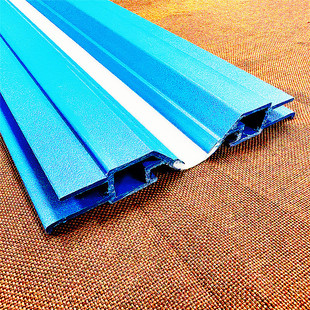 Pp Two-Color Soft and Hard Co-Extruded Plastic Profiles Logistics Transportation Packaging Box Rail Inlaid Extruded Plastic Profiles Sliding