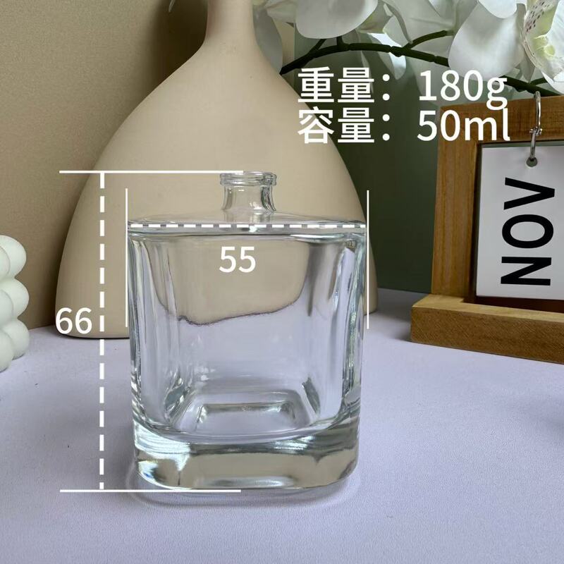 香水瓶のスプレーはシンプルで気前がいいです。価格性能比が高いです。|undefined